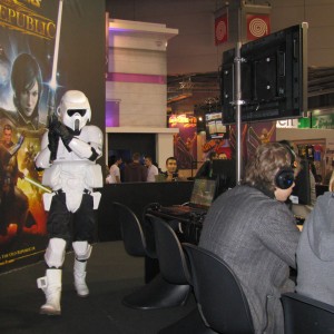 Et pendant qu'on joue, les Storm troopers veillent Et pendant qu'on joue, les Storm troopers veillent