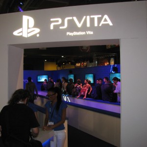 La file d'attente pour le test de la PS Vita La file d'attente pour le test de la PS Vita